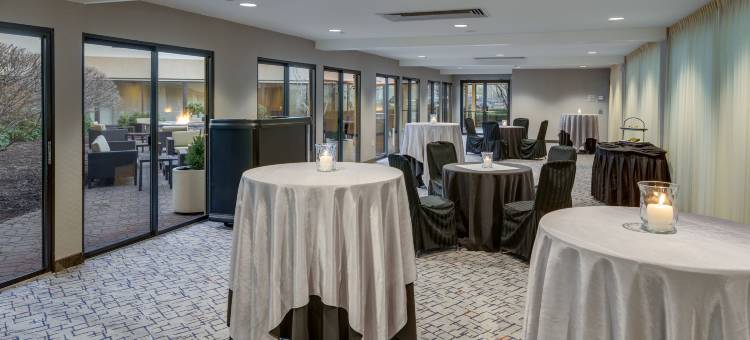 克伦威尔哈特福德万怡酒店(Courtyard Hartford Cromwell)图片