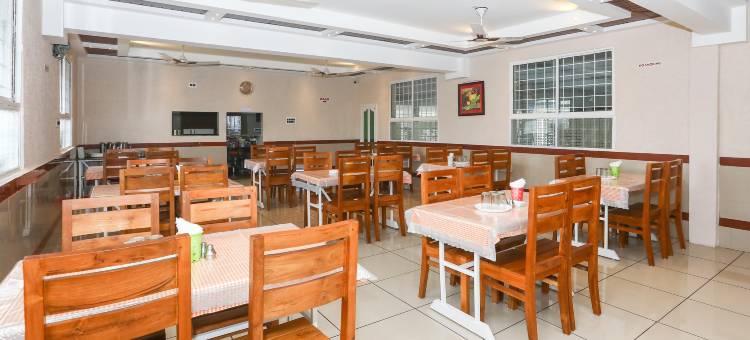 Treebo Durga Boji Grand, 戈尼科普帕尔镇(Treebo Durga Boji Grand, Gonikoppal Town)图片