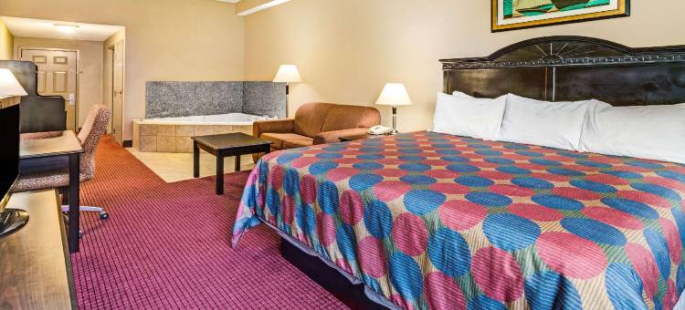 杰弗逊维尔温德姆戴斯套房酒店(Days Inn & Suites by Wyndham Jeffersonville IN)图片