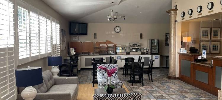圣何塞中心城贝斯特韦斯特苏尔住宿普拉斯酒店(SureStayPlus Hotel by Best Western San Jose Central City)图片