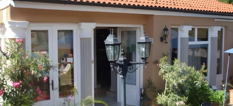 布达佩斯ATTILA酒店(Attila Hotel Budapest)图片