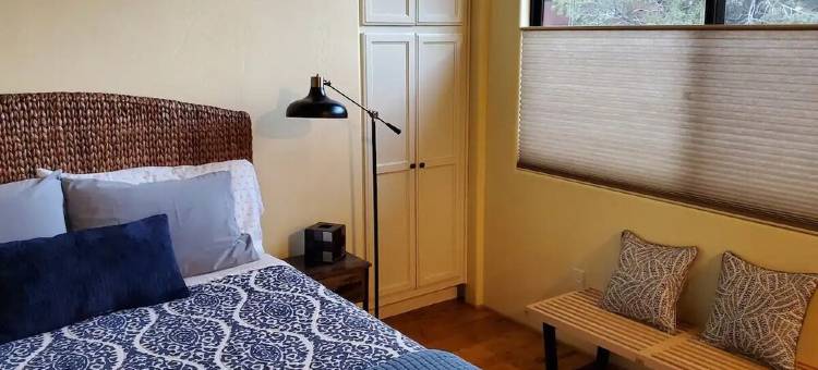 塞多纳景致艺术乡村别墅-历史悠久且优美!-100% 五星好评!!(Sedona Vista Art Cottage - Historic & Beautiful!  - 100% 5-Star Reviews!!)图片