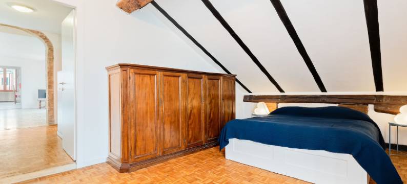 里亚尔托桥阁楼带全景露台(GuestHost - Ponte di Rialto Penthouse)图片