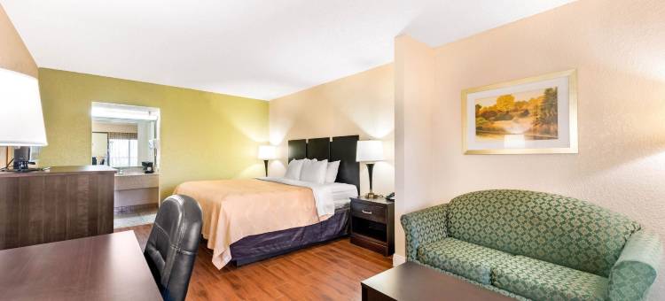 奥兰多机场凯艺套房酒店(Quality Inn & Suites Orlando Airport)图片