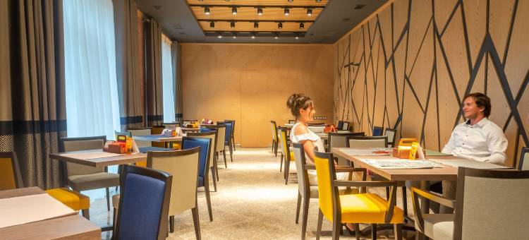 普拉斯皇家酒店(Royal Plus Hotel)图片