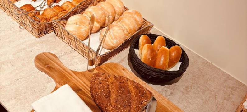 隔壁的普拉多(Prado Next Door)图片