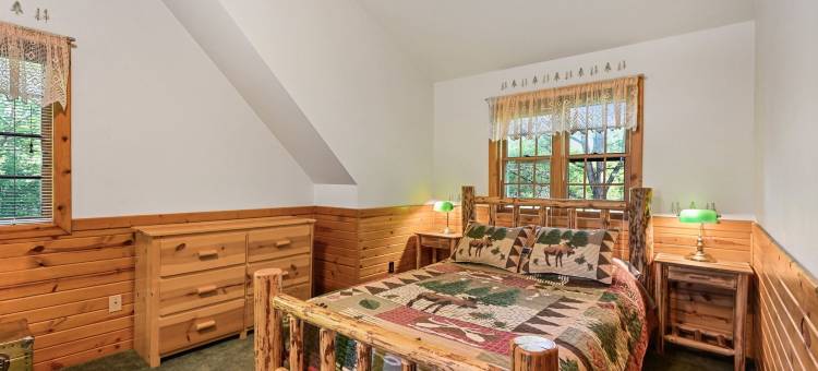 威斯康星拉皮兹瓦泽查旅馆(Wazeecha Lodge in Wisconsin Rapids)图片