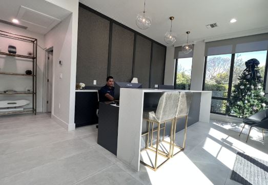 Black Urchin Hotel Overview