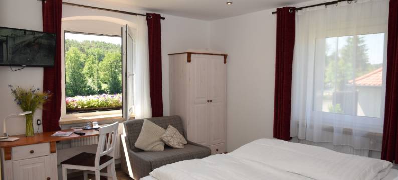 斯特格沃德豪斯兰德酒店(Landhotel Steigerwaldhaus)图片