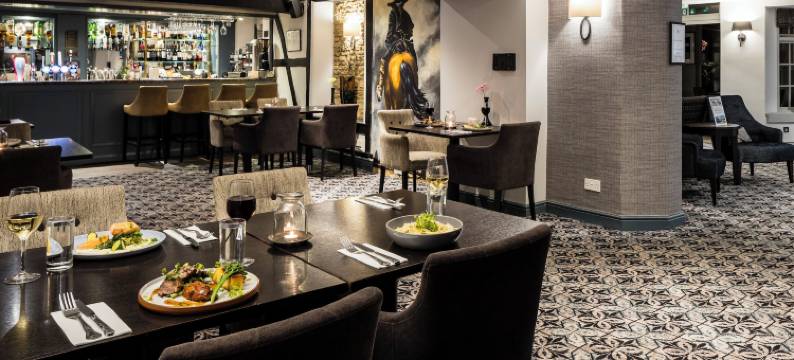 霍尔特酒店(The Holt Hotel)图片