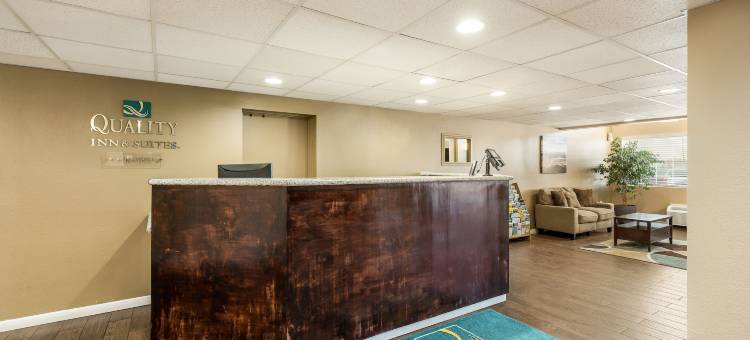 法伦NAS附近凯艺套房酒店(Quality Inn & Suites Near Nas Fallon)图片