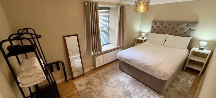 艾尔利阿姆斯酒店(Airlie Arms Hotel)图片