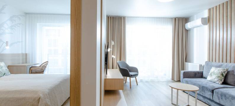 带河景的公寓，含桑拿和室内泳池(Apartment with Swimming Pool in Dziwnów)图片