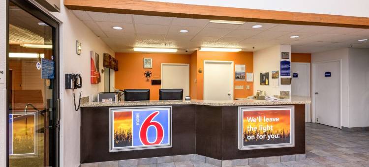 滑铁卢6号汽车旅馆(Motel 6 Waterloo, IA)图片