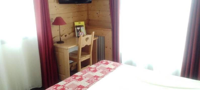 国际之家夏普桥(Logis le Pont de Champ)图片