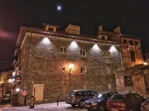 波塔斯歌夫人酒店(Las Doñas del Portazgo)