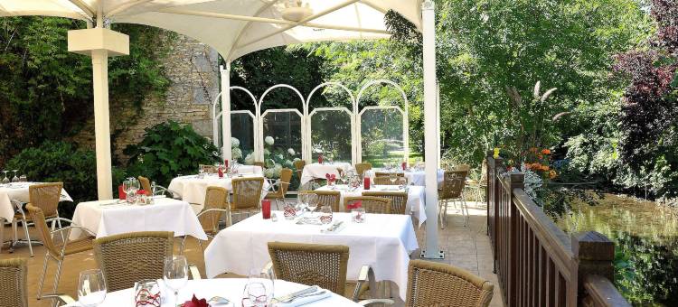 国际之家白马与克洛维酒店(Logis Hôtels & Restaurant le Cheval Blanc et Clovis)图片