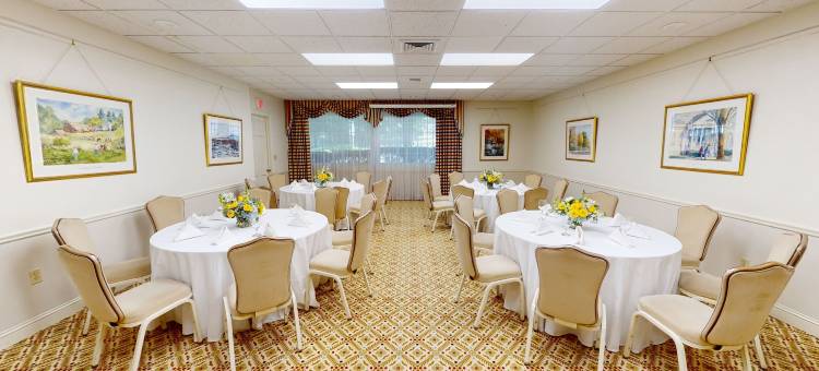 法明顿旅馆(The Farmington Inn and Suites)图片