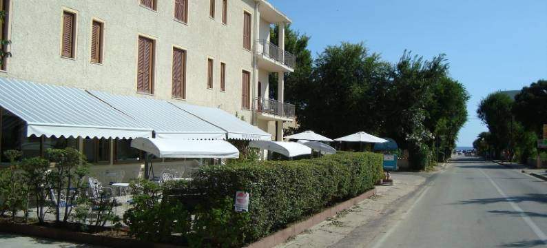 桑特埃昂酒店(Hotel Sandalyon)图片