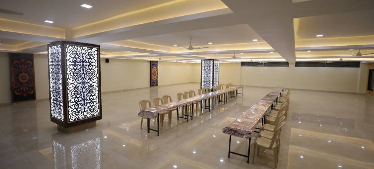 VL帕蒂尔住宿及宴会厅(VL Patil Stays and Banquets)图片