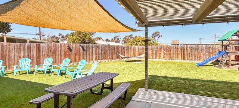 Fun Family Home Minutes to Beach & Legoland with Huge Backyard and a Playground图片