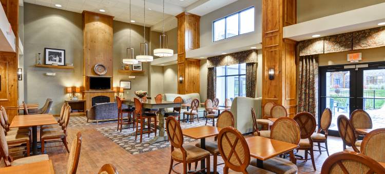 新哈特福德欢朋套房酒店(Hampton Inn & Suites New Hartford)图片