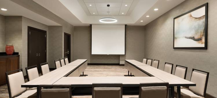 朗伯德希尔顿安泊酒店(Embassy Suites by Hilton Chicago Lombard Oak Brook)图片