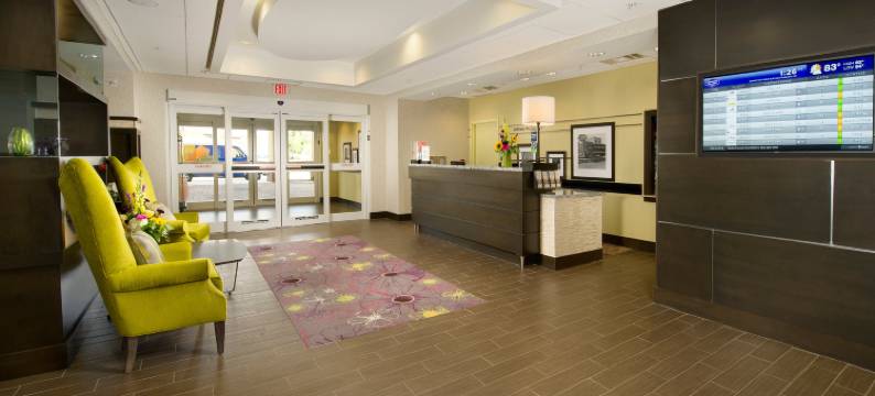 水牛城机场欢朋套房酒店(Hampton Inn & Suites Buffalo/Airport)图片