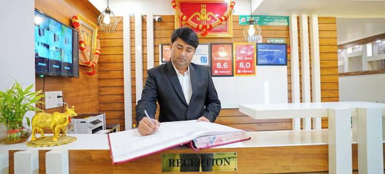 近Medanta古尔冈的Maharaja宫殿(Hotel Maharaja Palace Boutique Hotels Near Medanta Medicity Gurgaon)图片