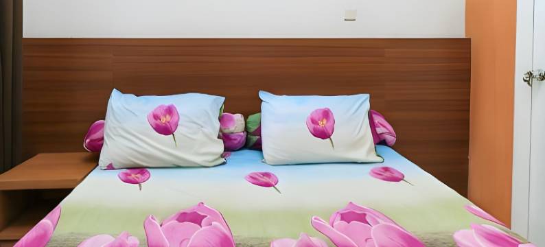 巴布萨拉姆荣库特米特拉红门酒店民宿(Homestay Babussalam Rungkut Mitra RedDoorz)图片