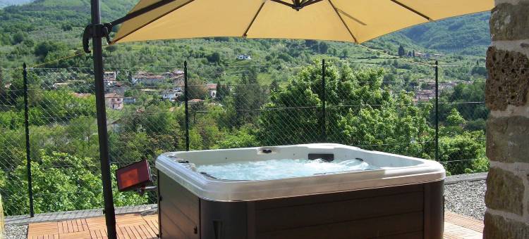 Cozy Casola Retreat with WiFi图片