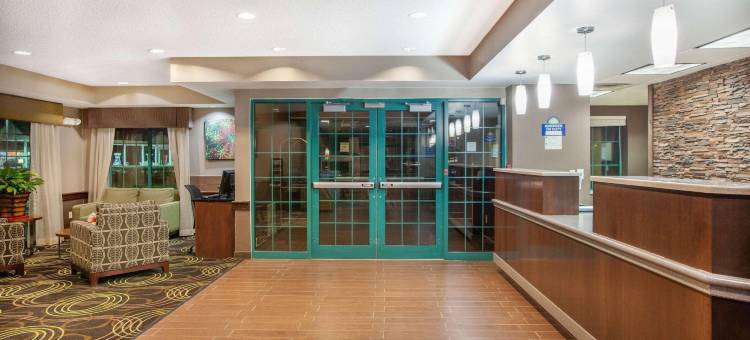 品质酒店布鲁尔顿 - 锡拉丘兹奥奈达湖地区(Quality Inn Brewerton - Syracuse Oneida Lake Area)图片