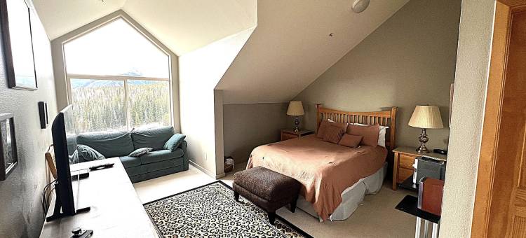 森林公园 3 床 4 卫联排别墅酒店(Forest Park 3 Bed 4 Bath Townhome)图片