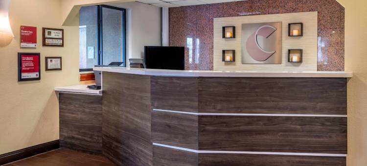 皮尔斯堡I-95号舒适套房酒店(Comfort Suites Fort Pierce I-95)图片