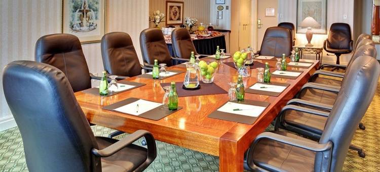 奥克维尔布朗特假日酒店及套房(Holiday Inn & Suites Oakville @ Bronte)图片