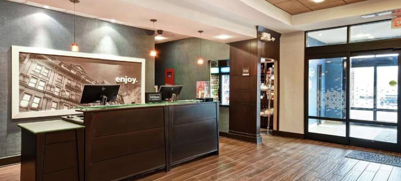 底特律坎顿欢朋套房酒店(Hampton Inn & Suites Detroit-Canton)图片