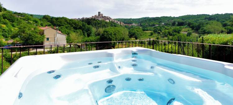 福尔纳奇城堡农庄酒店(Agriturismo Bio Castello Delle Fornaci - Summer Jacuzzi)图片