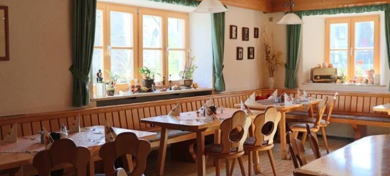 奥根斯坦膳宿公寓(Gasthaus Augenstein)图片