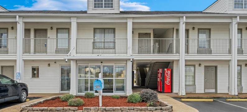 塔斯卡卢萨呗盟套房酒店(Baymont by Wyndham Tuscaloosa)图片