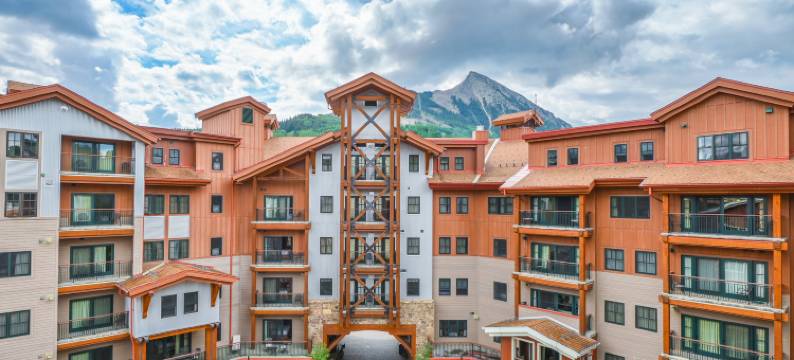 登山广场度假村(The Lodge at Mountaineer Square)图片