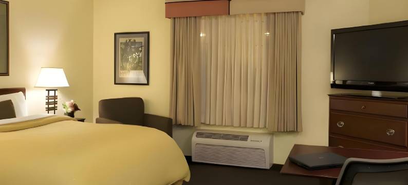 云杉登陆长住套房酒店伦顿(Larkspur Landing Extended Stay Suites Renton)图片