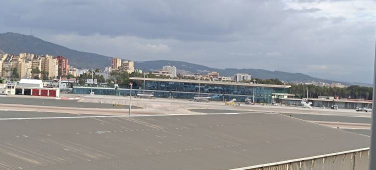 Victory Apartments - Close to the Airport & Ocean Village图片