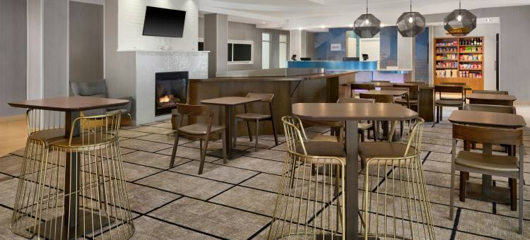 罗穆勒斯底特律都会机场万豪SpringHill酒店(SpringHill Suites Detroit Metro Airport Romulus)图片