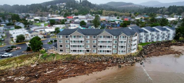 OYO林肯城西莱茨湾海滨酒店(Siletz Bay Beachfront Hotel by OYO Lincoln City)图片