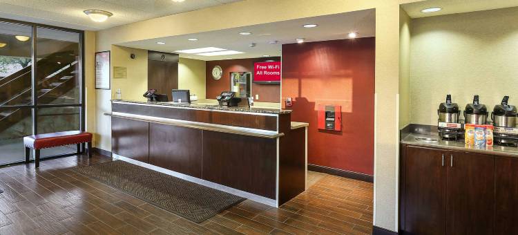华盛顿特区奥克森希尔红顶PLUS酒店(Red Roof PLUS+ Washington DC – Oxon Hill)图片