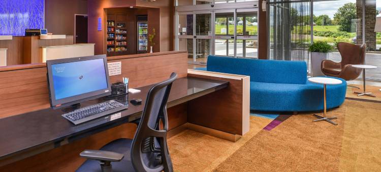沃伦斯堡万枫酒店及套房(Fairfield Inn & Suites Warrensburg)图片