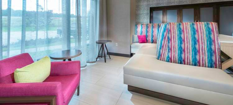 咸普顿客栈与套房康威(Hampton Inn & Suites Conway)图片