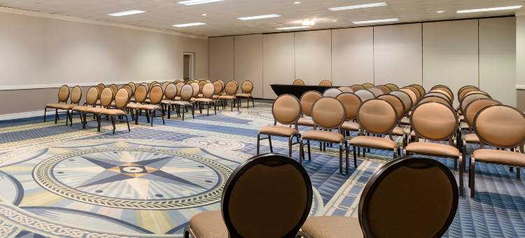 麦金尼凯艺酒店(Red Roof Inn & Conference Center McKinney)图片