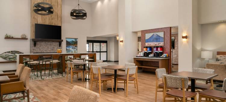 希尔顿欢朋套房酒店-白鱼镇(Hampton Inn & Suites Whitefish, MT)图片