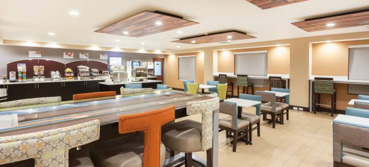 智选假日套房酒店梅宾(Holiday Inn Express & Suites Mebane)图片